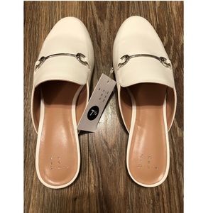 Women’s Kona Slip On Loafer Mules 7.5 Minor FLAWS